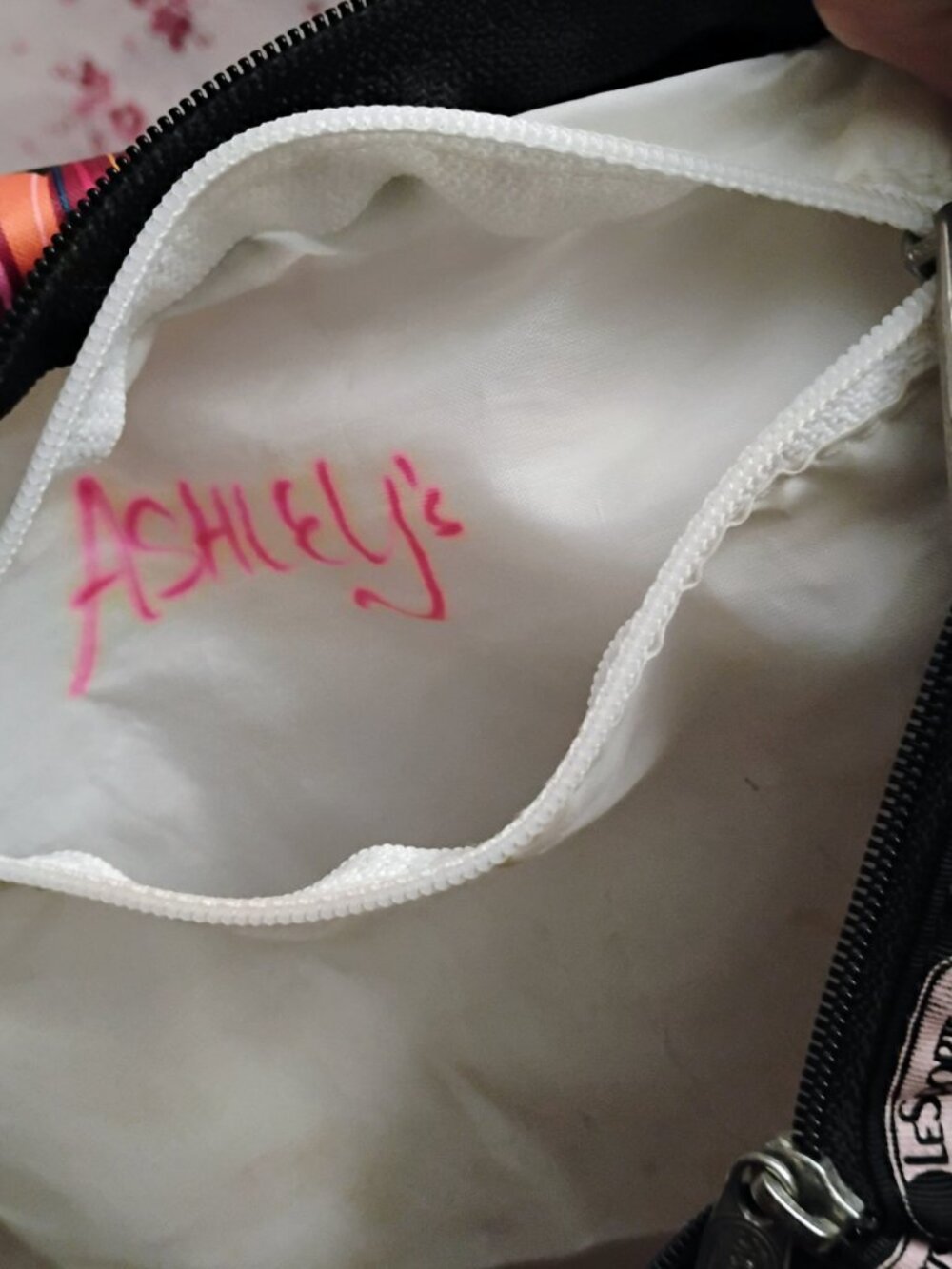Le Sport Sac Heart Tote - Picture 7 of 9